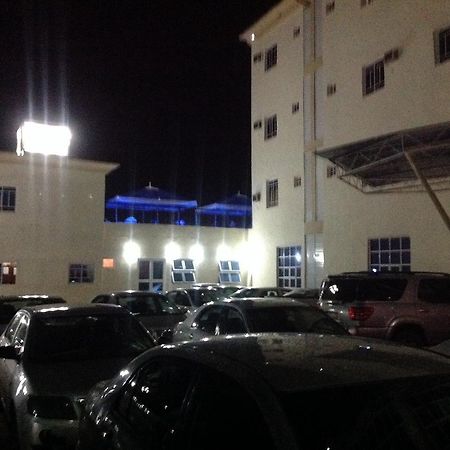 Toprate Luxury Hotel Owerri Extérieur photo