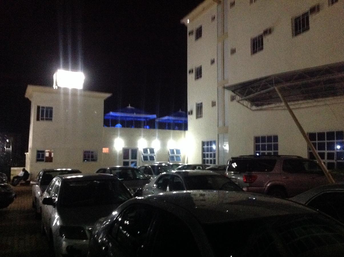 Toprate Luxury Hotel Owerri Extérieur photo