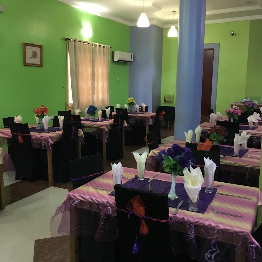 Toprate Luxury Hotel Owerri Extérieur photo