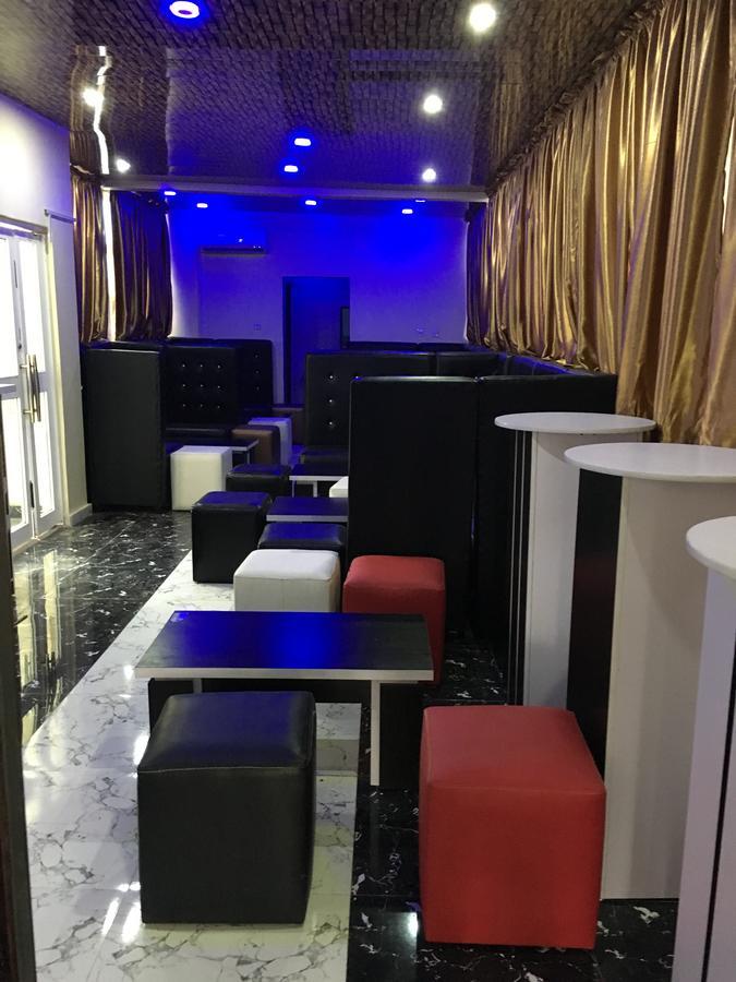 Toprate Luxury Hotel Owerri Extérieur photo