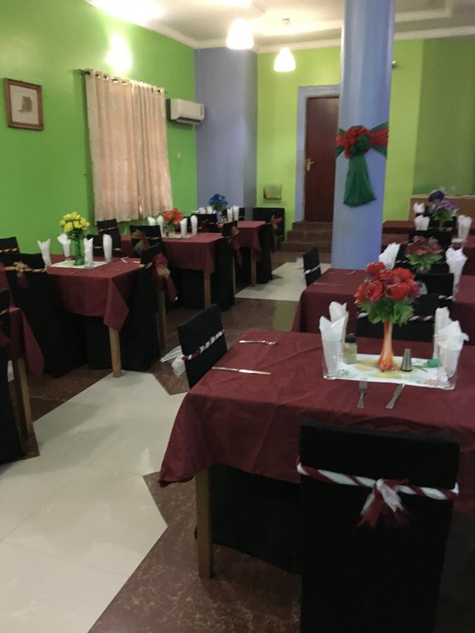 Toprate Luxury Hotel Owerri Extérieur photo